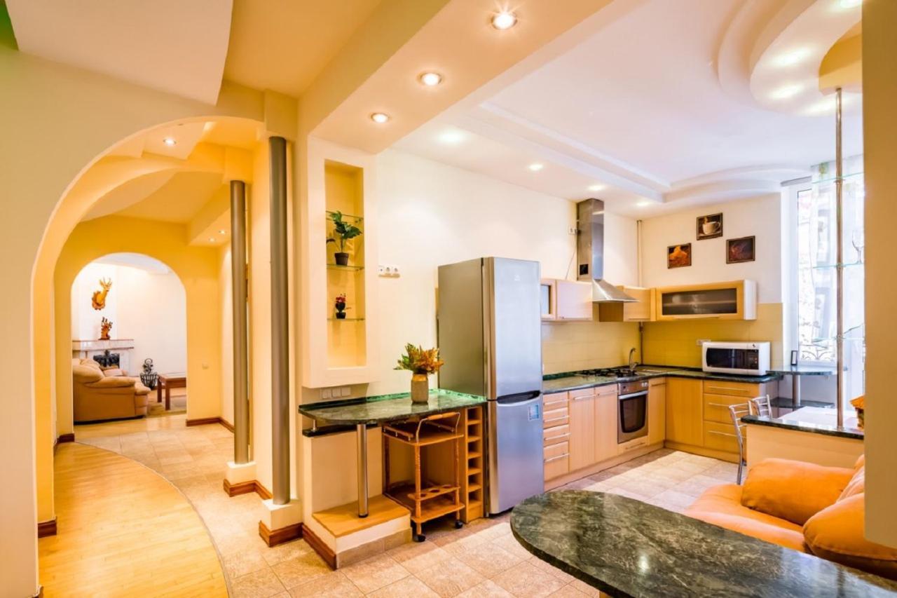 Alfa Apartments Ivana Franka 利沃夫 外观 照片