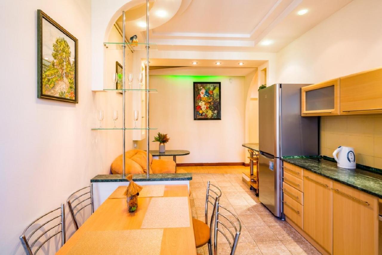 Alfa Apartments Ivana Franka 利沃夫 外观 照片