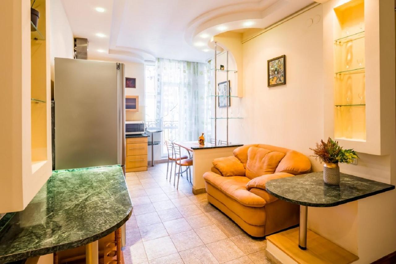 Alfa Apartments Ivana Franka 利沃夫 外观 照片