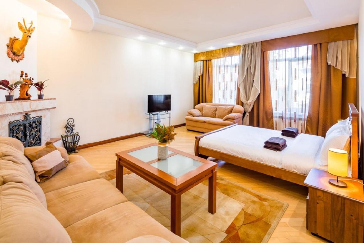 Alfa Apartments Ivana Franka 利沃夫 外观 照片