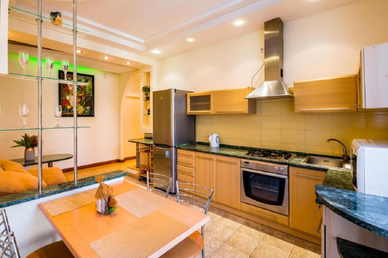 Alfa Apartments Ivana Franka 利沃夫 外观 照片